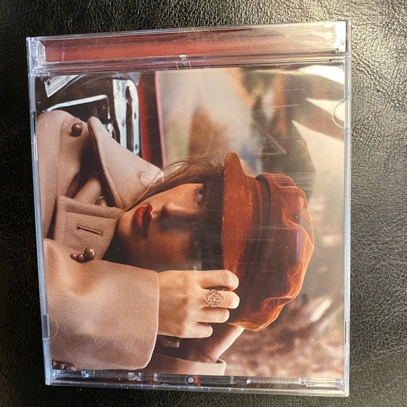 Red (Taylor’s Version) CD disk 1 and 2 - Picture 5 of 5